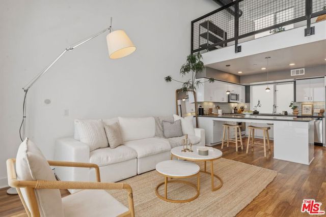 1933 W Kingston Place, Los Angeles, CA 90026