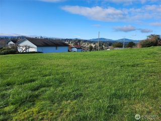 3023 Pawnee Drive, Bremerton, WA 98310