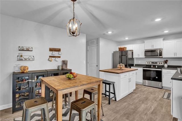 245 Naples Road, Lexington, NC 27295