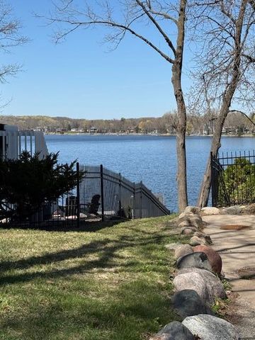 17368 Sunset Trail SW, Prior Lake, MN 55372