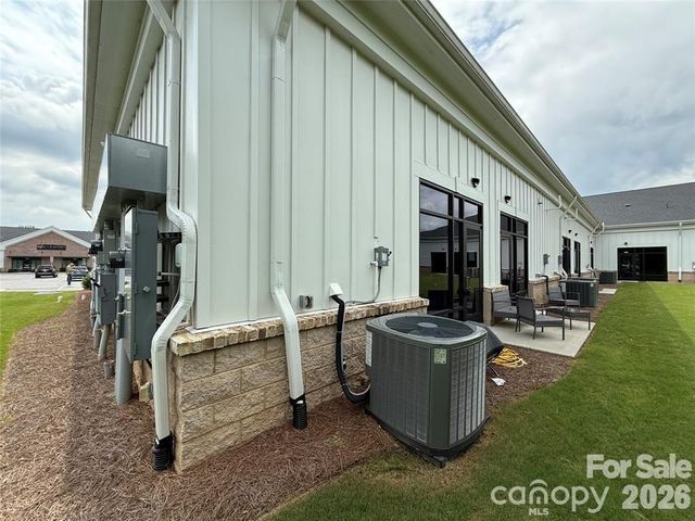 1182 Stonecrest Boulevard, Tega Cay, SC 29708