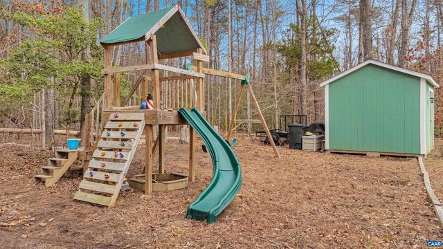 340 MANCHESTER RD, Bumpass, VA 23024