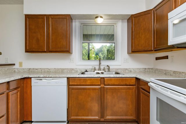 790 E Dillman Road, Bloomington, IN 47401