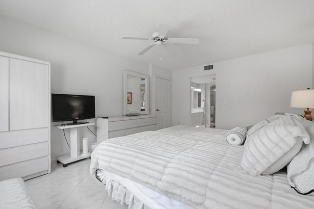 7440 TRENT Drive 209, Tamarac, FL 33321