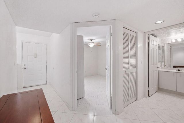 7440 TRENT Drive 209, Tamarac, FL 33321