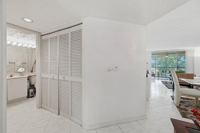 7440 TRENT Drive 209, Tamarac, FL 33321