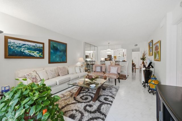 7440 TRENT Drive 209, Tamarac, FL 33321