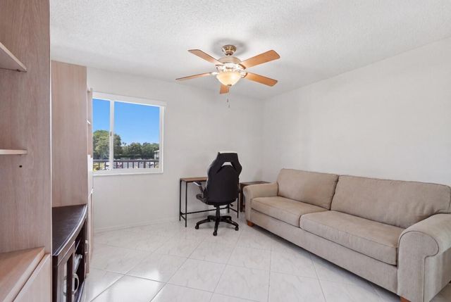 7440 TRENT Drive 209, Tamarac, FL 33321