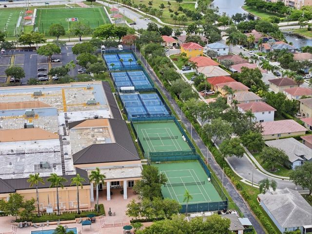 7440 TRENT Drive 209, Tamarac, FL 33321