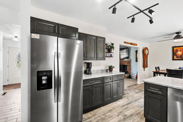 733 Chadds Ford Way, Oshtemo Twp, MI 49009