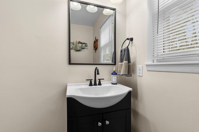 733 Chadds Ford Way, Oshtemo Twp, MI 49009