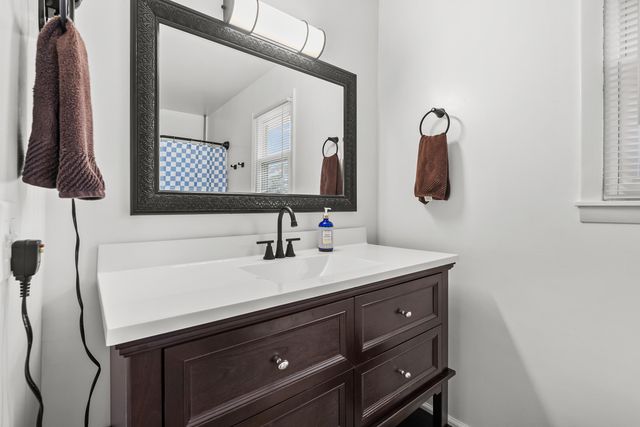 733 Chadds Ford Way, Oshtemo Twp, MI 49009