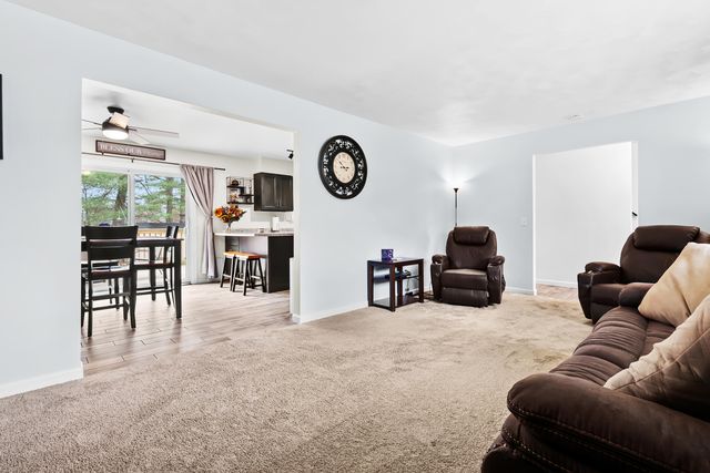 733 Chadds Ford Way, Oshtemo Twp, MI 49009