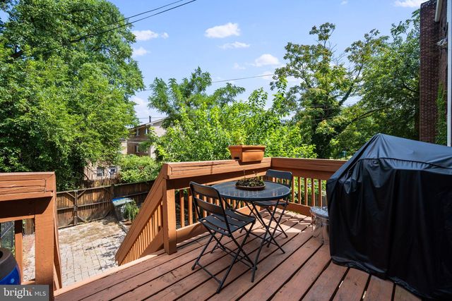 4230 EDSON PL NE, Washington, DC 20019