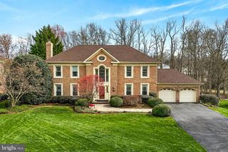 9527 CROSSPOINTE DR, Fairfax Station, VA 22039