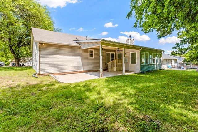 2017 Windsor Dr, Columbia, TN 38401