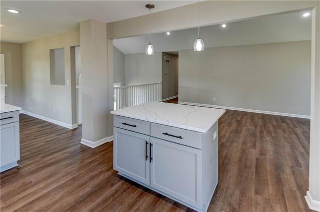 2029 Place Liberte Drive, Liberty, MO 64068