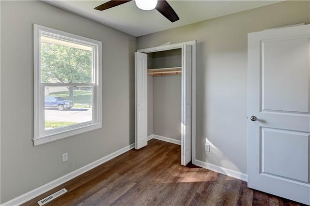 2029 Place Liberte Drive, Liberty, MO 64068