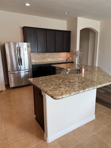 220 Brookwood Park Lane, League City, TX 77539
