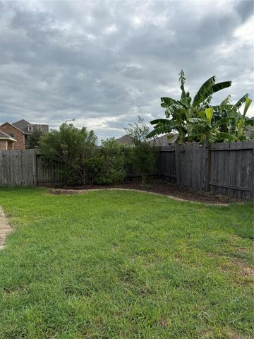 220 Brookwood Park Lane, League City, TX 77539