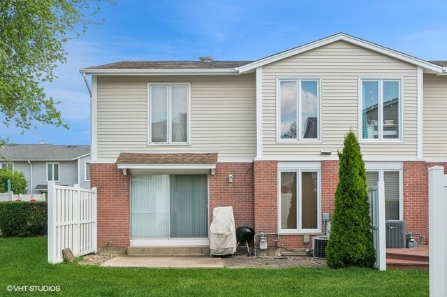 532 Hummingbird Lane, Deerfield, IL 60015