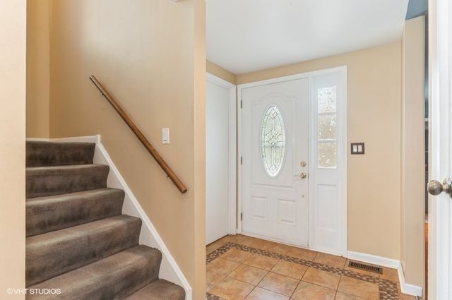 532 Hummingbird Lane, Deerfield, IL 60015