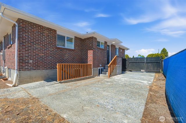 922 E 63rd Street, Tacoma, WA 98404