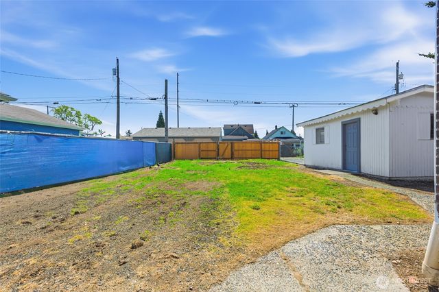 922 E 63rd Street, Tacoma, WA 98404