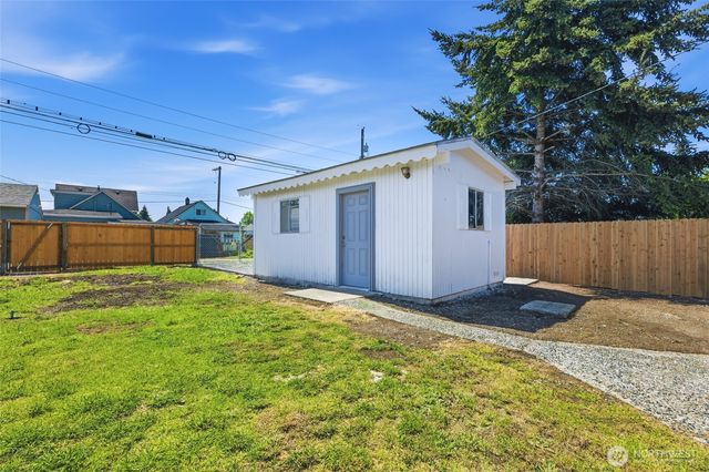 922 E 63rd Street, Tacoma, WA 98404