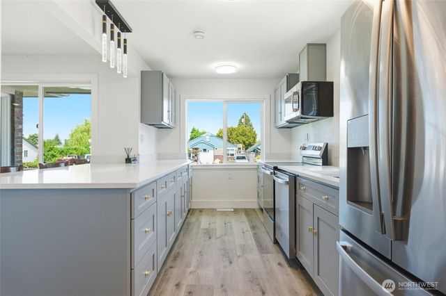 922 E 63rd Street, Tacoma, WA 98404