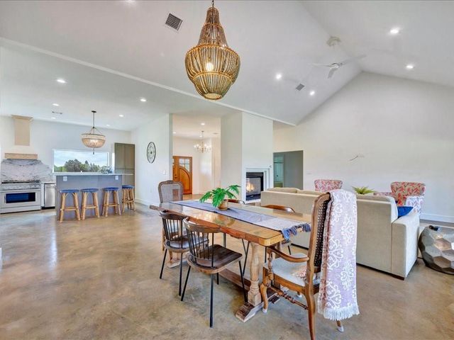 664 County Road 3355, Crockett, TX 75835