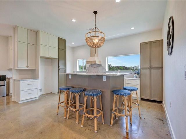664 County Road 3355, Crockett, TX 75835
