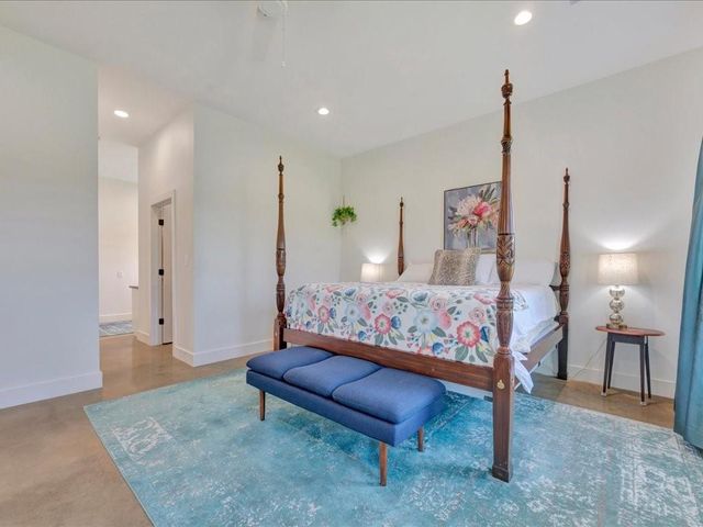 664 County Road 3355, Crockett, TX 75835