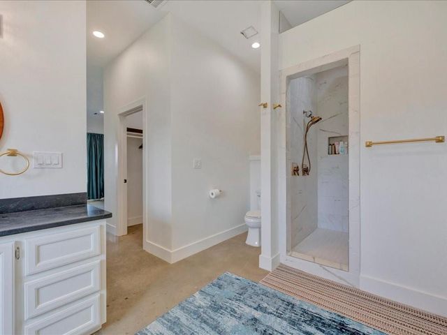 664 County Road 3355, Crockett, TX 75835