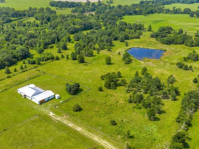 664 County Road 3355, Crockett, TX 75835