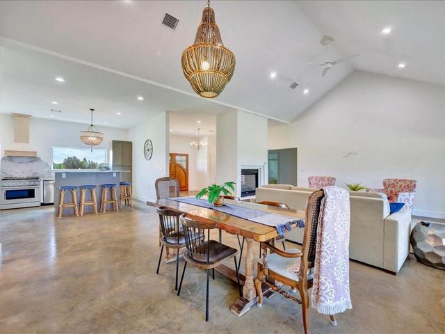664 County Road 3355, Crockett, TX 75835