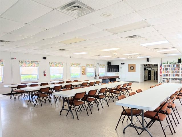 5896 GARDEN LANE A27, Bradenton, FL 34207