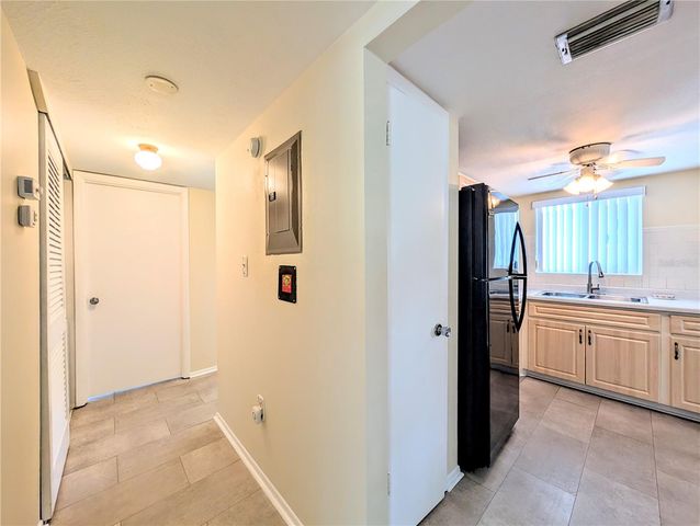 5896 GARDEN LANE A27, Bradenton, FL 34207