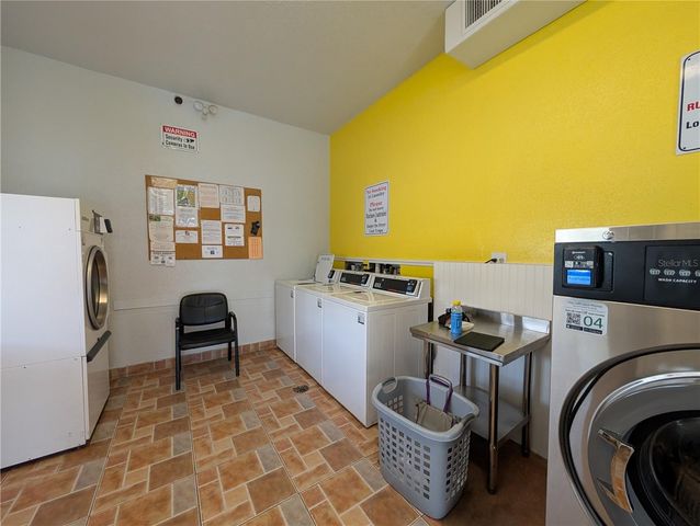 5896 GARDEN LANE A27, Bradenton, FL 34207