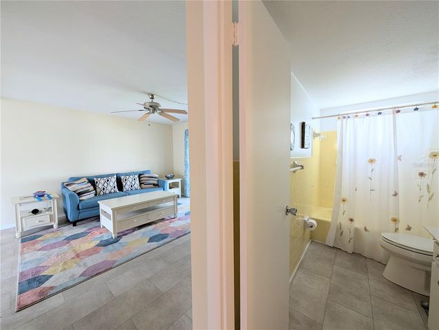 5896 GARDEN LANE A27, Bradenton, FL 34207