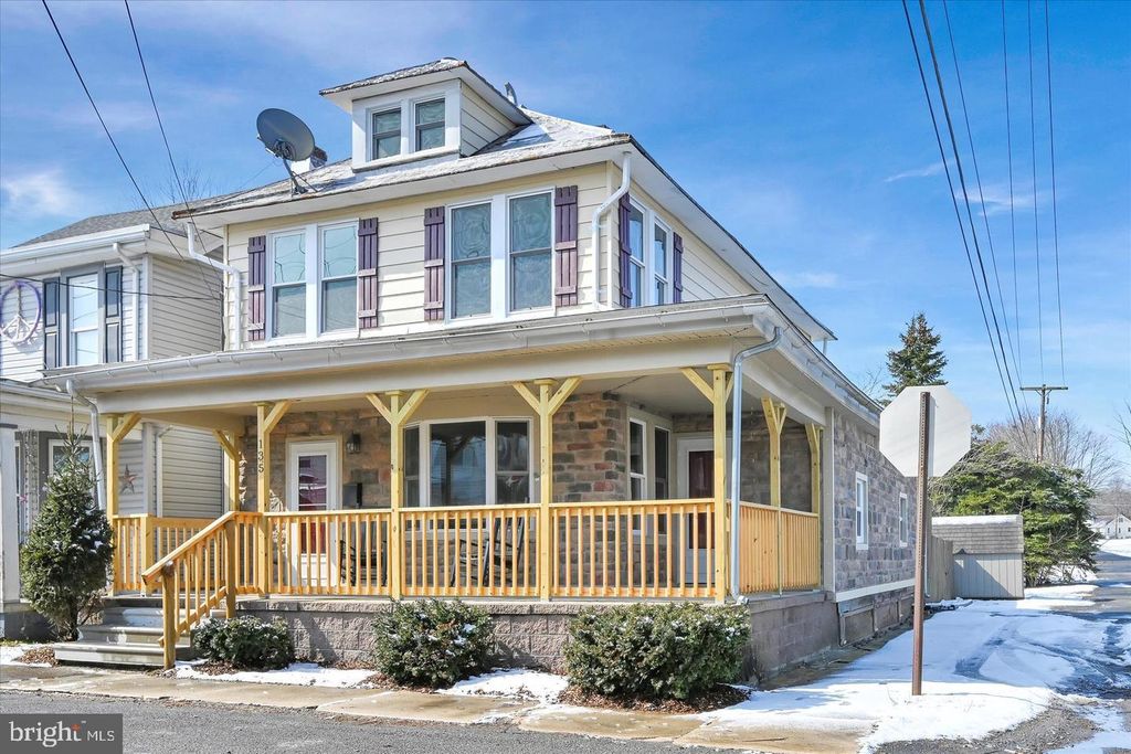 135 LONG AVE, Orwigsburg, PA 17961