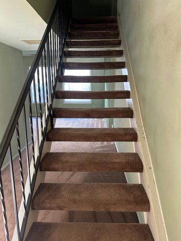 949 Claremont Ct, Modesto, CA 95356