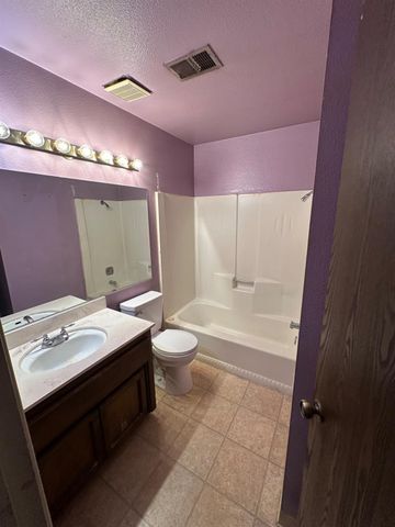 949 Claremont Ct, Modesto, CA 95356