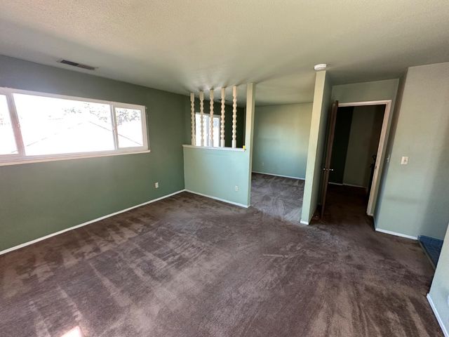 949 Claremont Ct, Modesto, CA 95356