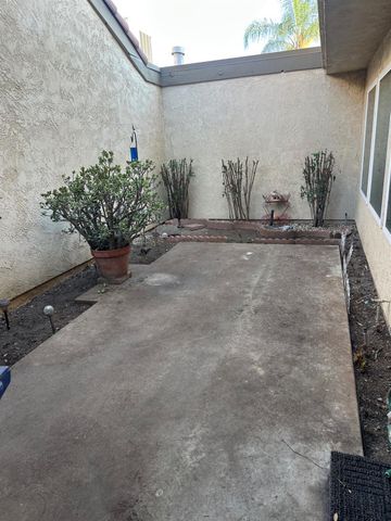 949 Claremont Ct, Modesto, CA 95356