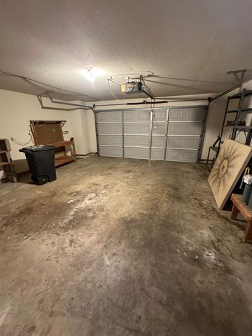 949 Claremont Ct, Modesto, CA 95356