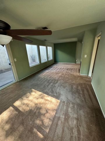 949 Claremont Ct, Modesto, CA 95356