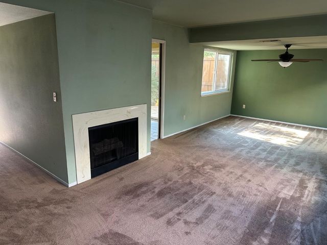 949 Claremont Ct, Modesto, CA 95356