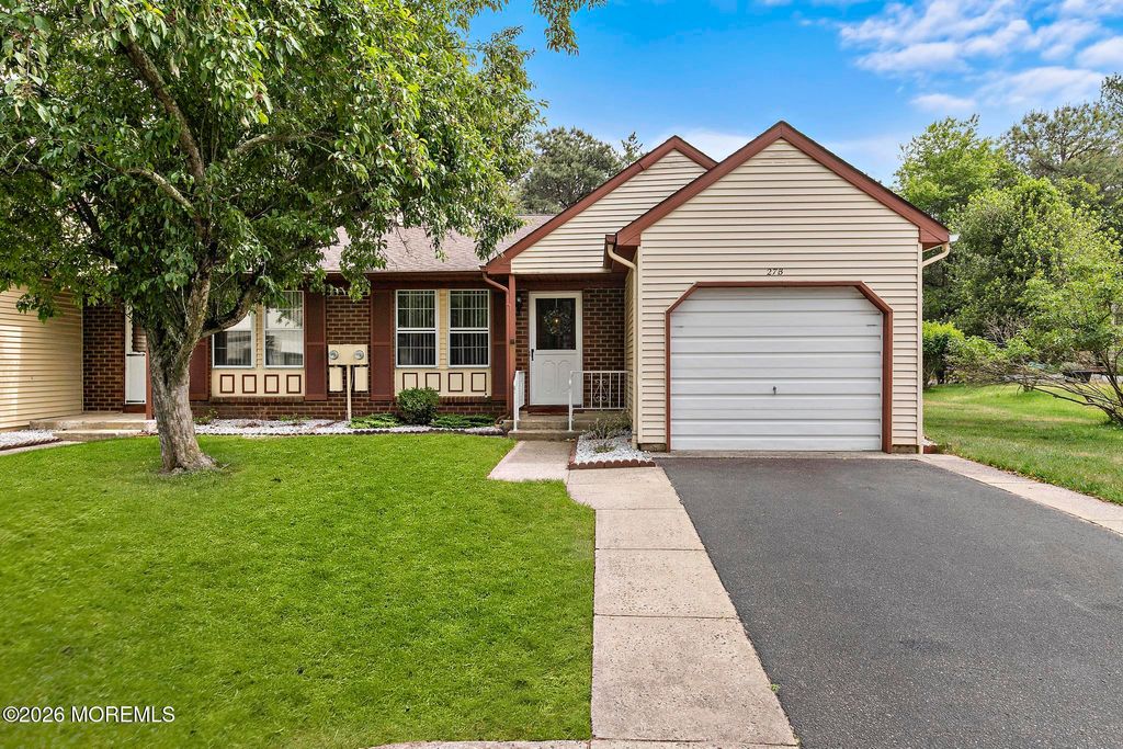 27B Birchwood Drive 50, Whiting, NJ 08759