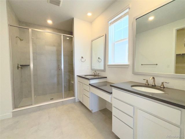 24555 E Kettle Ct, Aurora, CO 80016